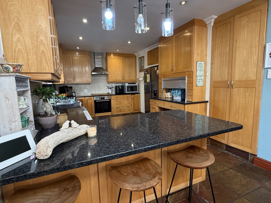4 Bedroom Property for Sale in Pinelands Western Cape